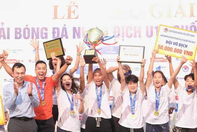 Ảnh: Than KSVN vô địch Giải bóng đá nữ U19 Quốc gia 2021 - Ảnh 8.