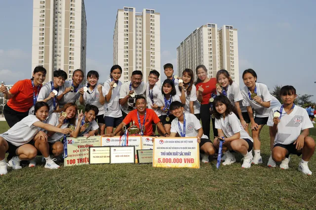 Ảnh: Than KSVN vô địch Giải bóng đá nữ U19 Quốc gia 2021 - Ảnh 9.