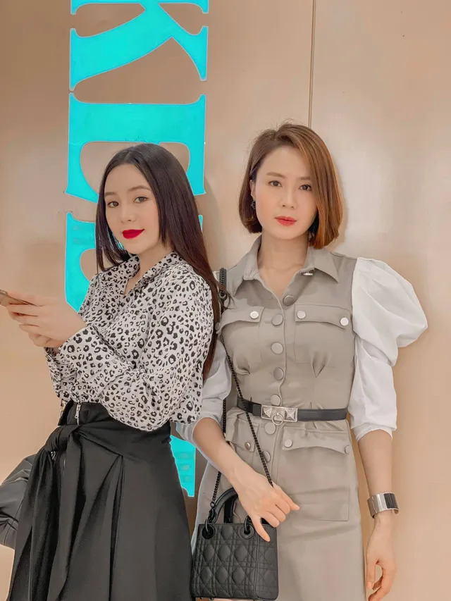 Hướng dương ngược nắng: Ngắm loạt set đồ mới đủ phong cách của Châu (Hồng Diễm) trong phần 2 - Ảnh 17. Hướng dương ngược nắng: Ngắm loạt set đồ mới đủ phong cách của Châu (Hồng Diễm) trong phần 2 - Ảnh 17.