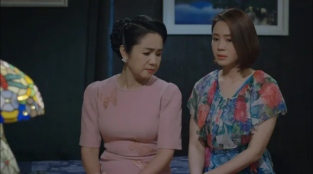 Hướng dương ngược nắng: Ngắm loạt set đồ mới đủ phong cách của Châu (Hồng Diễm) trong phần 2 - Ảnh 14. Hướng dương ngược nắng: Ngắm loạt set đồ mới đủ phong cách của Châu (Hồng Diễm) trong phần 2 - Ảnh 14.