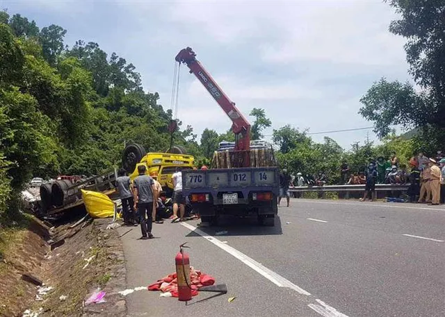 Tai nạn giao thông nghiêm trọng trên đèo Cù Mông, 2 người thiệt mạng - Ảnh 1.