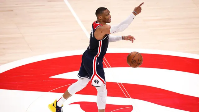 Russell Westbrook lập cột mốc lịch sử của NBA - Ảnh 1.