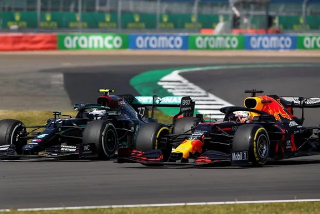 Max Verstappen hiến kế cho Red Bull nhằm hi vọng vượt qua Mercedes - Ảnh 1.