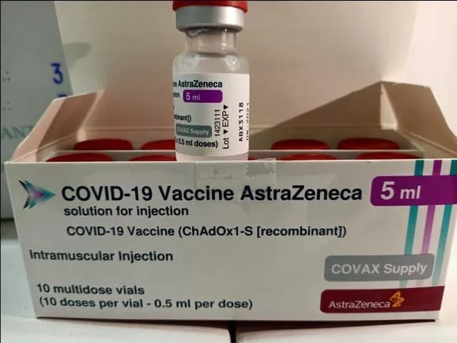 Việt Nam tiếp nhận lô vaccine COVID-19 thứ 2 từ cơ chế COVAX với hơn 1,682 triệu liều - Ảnh 1.