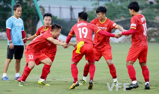 Hoàng Đức chấn thương, tập riêng cùng Xuân Trường - Ảnh 9. Hoàng Đức chấn thương, tập riêng cùng Xuân Trường - Ảnh 9.