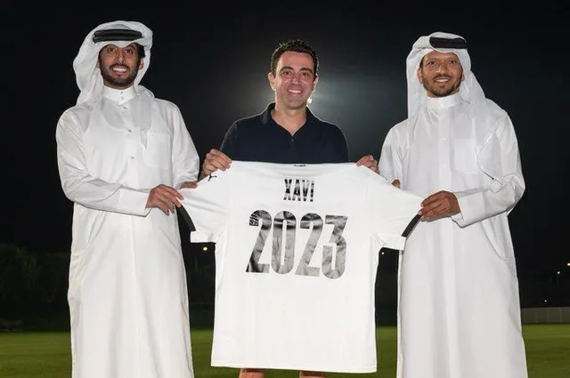 Mới gia hạn hợp đồng cùng Al Sadd, Xavi vẫn có thể dẫn dắt Barcelona mùa tới - Ảnh 1.