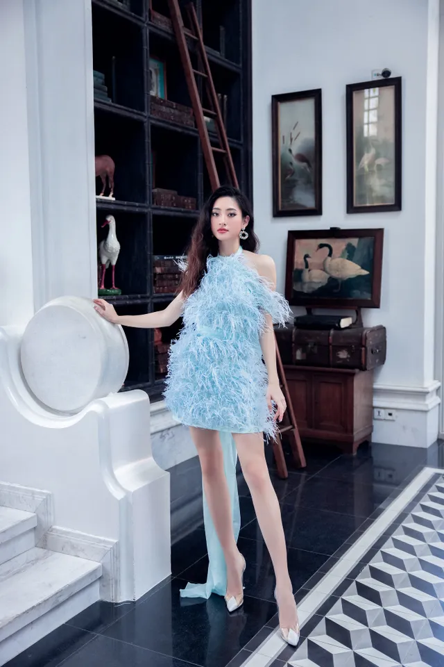 Hoa hậu Đỗ Thị Hà khác lạ với tóc mái ngang - Ảnh 9. Hoa hậu Đỗ Thị Hà khác lạ với tóc mái ngang - Ảnh 9.