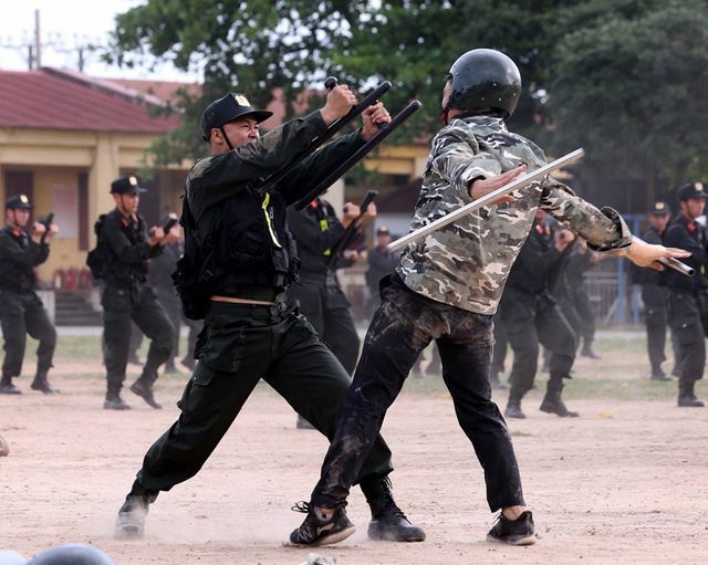 Quyết tâm tuyệt đối đảm bảo an ninh trật tự cho ngày bầu cử - Ảnh 1.