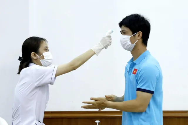 ẢNH: ĐT Việt Nam và ĐT U22 Việt Nam bỏ phiếu bầu ĐBQH khóa XV và đại biểu HĐND các cấp nhiệm kỳ 2021-2026 - Ảnh 2. ẢNH: ĐT Việt Nam và ĐT U22 Việt Nam bỏ phiếu bầu ĐBQH khóa XV và đại biểu HĐND các cấp nhiệm kỳ 2021-2026 - Ảnh 2.