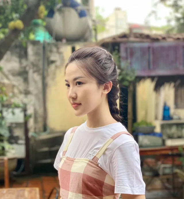 Diễn viên Việt tuần qua: Doãn Quốc Đam hóa chàng thơ, Lương Thu Trang đảm đang nội trợ - Ảnh 3. Diễn viên Việt tuần qua: Doãn Quốc Đam hóa chàng thơ, Lương Thu Trang đảm đang nội trợ - Ảnh 3.