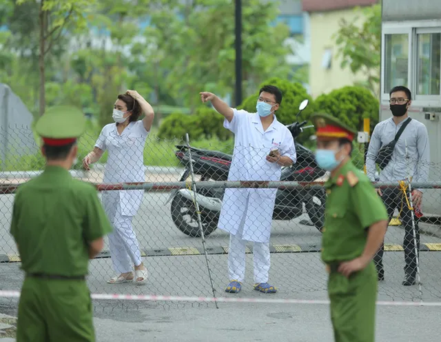 Phó Thủ tướng Vũ Đức Đam lý giải vì sao chưa giãn cách xã hội - Ảnh 2. Phó Thủ tướng Vũ Đức Đam lý giải vì sao chưa giãn cách xã hội - Ảnh 2.