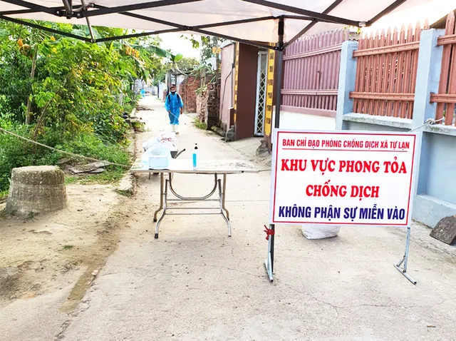 Phó Thủ tướng Vũ Đức Đam lý giải vì sao chưa giãn cách xã hội - Ảnh 6. Phó Thủ tướng Vũ Đức Đam lý giải vì sao chưa giãn cách xã hội - Ảnh 6.