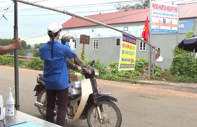 Bắc Giang lập chốt kiểm soát vùng vải thiều - Ảnh 1.