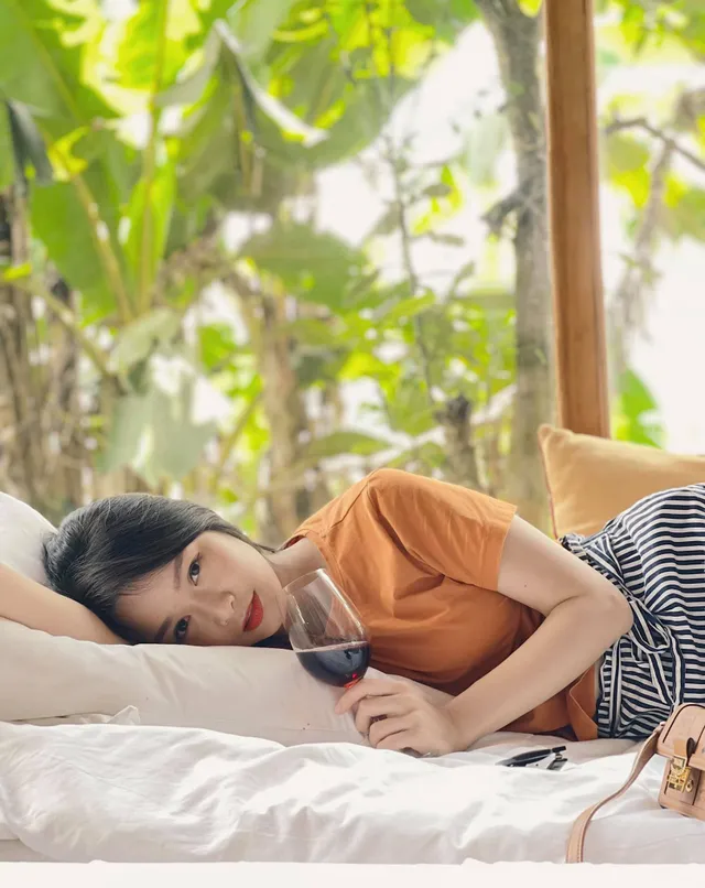 Dàn BTV, MC tuần qua: Minh Hằng mừng tuổi mới, Ngọc Bích giản dị đời thường - Ảnh 6. Dàn BTV, MC tuần qua: Minh Hằng mừng tuổi mới, Ngọc Bích giản dị đời thường - Ảnh 6.