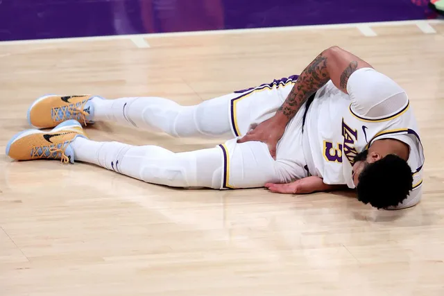 Chấn thương của Anthony Davis không quá nghiêm trọng - Ảnh 1.
