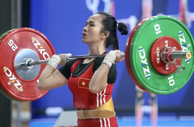 Cử tạ Việt Nam giành 3 vé đến Olympic Tokyo - Ảnh 2.