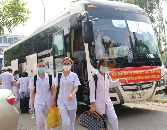 Việc tử tế: Sức mạnh từ những tấm lá chắn COVID-19 đầy tự hào! - Ảnh 5. Việc tử tế: Sức mạnh từ những tấm lá chắn COVID-19 đầy tự hào! - Ảnh 5.