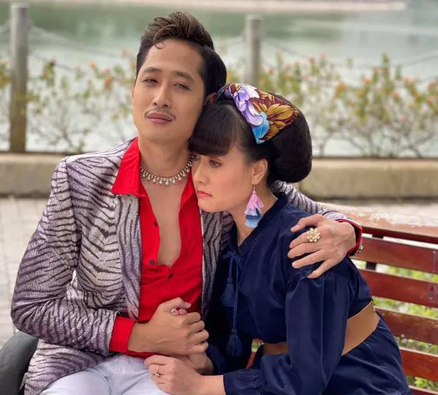 Mạnh Hưng bị dọa nện, ăn đấm vì chạn vương Mùa hoa tìm lại và loạt vai phản diện - Ảnh 7. Mạnh Hưng bị dọa nện, ăn đấm vì chạn vương Mùa hoa tìm lại và loạt vai phản diện - Ảnh 7.