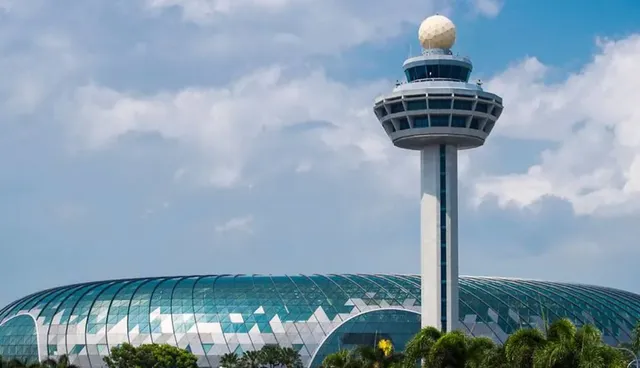 Singapore hướng tới ngừng đếm số ca mắc COVID-19 mỗi ngày sau khi hoàn thành tiêm chủng - Ảnh 4. Singapore hướng tới ngừng đếm số ca mắc COVID-19 mỗi ngày sau khi hoàn thành tiêm chủng - Ảnh 4.