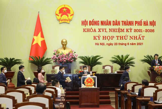 Bí thư Thành ủy Hà Nội: Mong đợi HĐND, UBND Thành phố tiếp tục có những đổi mới, sáng tạo - Ảnh 1.