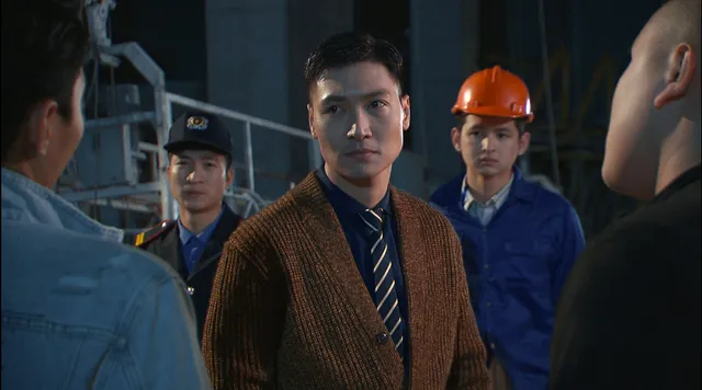 Hương vị tình thân: Shark Long (Mạnh Trường) được lòng chị em cũng diện loạt cardigan hơi già nhưng ấm cực kỳ - Ảnh 12. Hương vị tình thân: Shark Long (Mạnh Trường) được lòng chị em cũng diện loạt cardigan hơi già nhưng ấm cực kỳ - Ảnh 12.