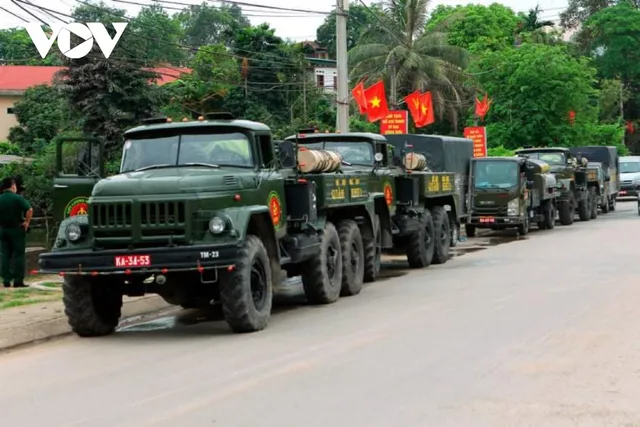 Lạng Sơn phun khử khuẩn toàn bộ tâm dịch Hữu Lũng - Ảnh 1.