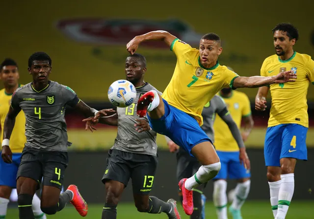 Neymar tỏa sáng, Brazil thắng nhọc Ecuador - Ảnh 3.