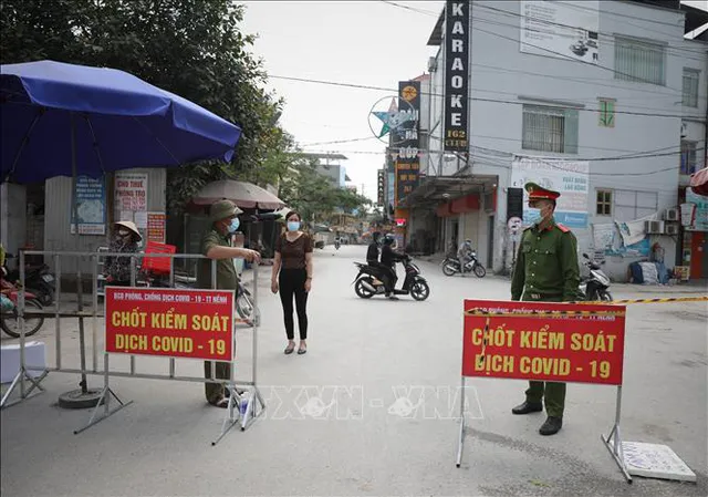 Bắc Giang trao bằng khen cho cá nhân, tập thể chung tay phòng chống COVID-19 - Ảnh 1. Bắc Giang trao bằng khen cho cá nhân, tập thể chung tay phòng chống COVID-19 - Ảnh 1.