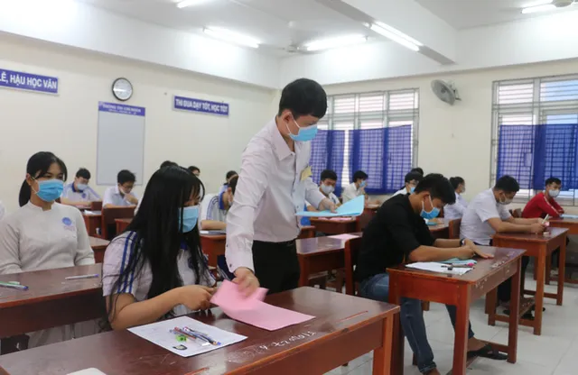 Chỉ tổ chức đợt thi tốt nghiệp THPT ngày 7 - 8/7 cho những nơi an toàn và những thí sinh không thuộc diện F0, F1, F2 - Ảnh 1. Chỉ tổ chức đợt thi tốt nghiệp THPT ngày 7 - 8/7 cho những nơi an toàn và những thí sinh không thuộc diện F0, F1, F2 - Ảnh 1.