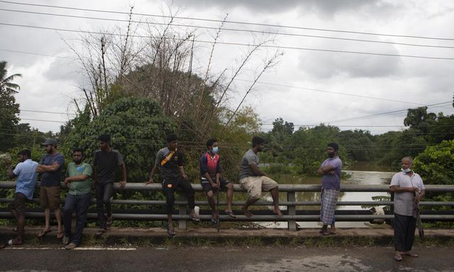 Lũ lụt và sạt lở đất gây thiệt hại nặng nề ở Sri Lanka, 14 người thiệt mạng - Ảnh 5.