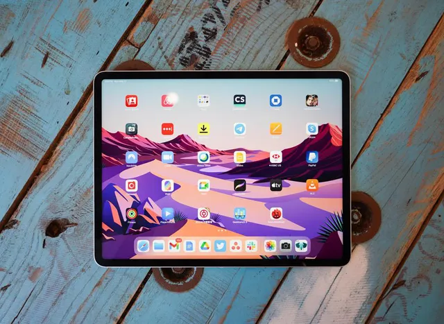 iPad Pro M1 chính hãng lên kệ tại Việt Nam - Ảnh 1.