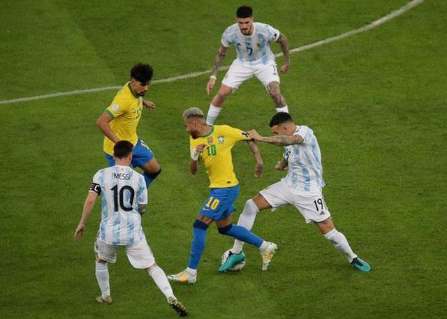 Brazil 0-1 Argentina: Messi có danh hiệu đầu tiên cùng ĐTQG (Chung kết Copa America 2021) - Ảnh 3.