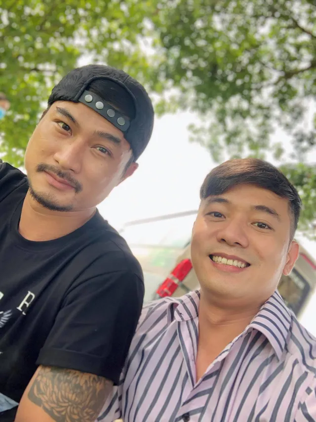 Hậu trường Mùa hoa tìm lại: Team khó ưa lộ diện, Đồng - Núi thân thiết khó ngờ - Ảnh 13. Hậu trường Mùa hoa tìm lại: Team khó ưa lộ diện, Đồng - Núi thân thiết khó ngờ - Ảnh 13.