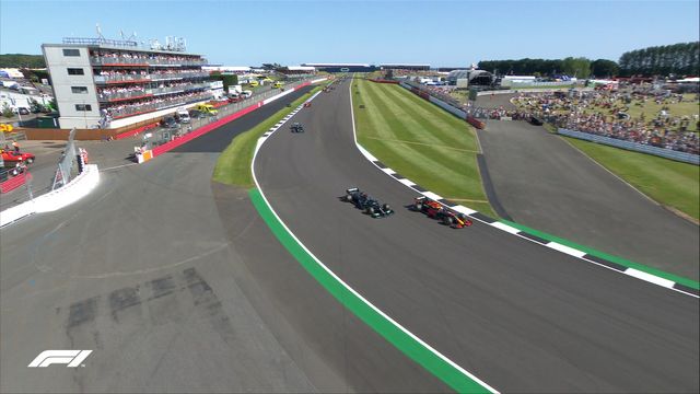 Max Verstappen giành pole tại GP Anh - Ảnh 1.