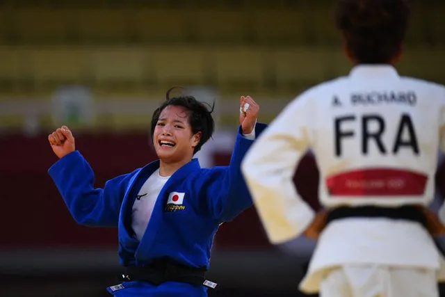 Olympic Tokyo 2020 | 2 anh em cùng đoạt HCV Olympic trong một ngày - Ảnh 1.