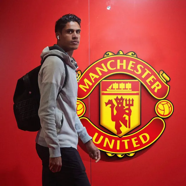 NÓNG: Man Utd đạt thỏa thuận chiêu mộ Raphael Varane - Ảnh 1.