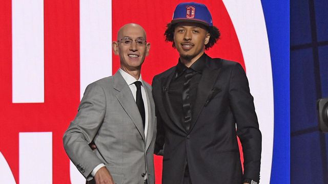 Cade Cunningham được chọn đầu tiên tại NBA Draft 2021 - Ảnh 1.