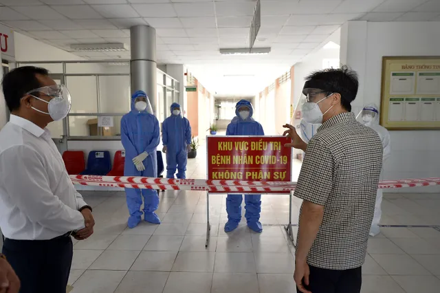 Dành vaccine phòng COVID-19 cho TP Hồ Chí Minh - Ảnh 2.