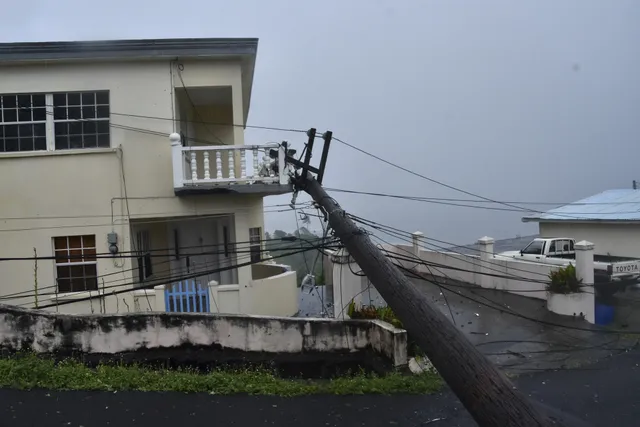 Bão nhiệt đới Elsa hoành hành ở Cuba, hướng tới Florida - Ảnh 3.