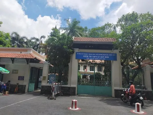 TP Hồ Chí Minh phát hiện thêm thí sinh nghi mắc COVID-19 sau buổi thi môn Toán - Ảnh 1. TP Hồ Chí Minh phát hiện thêm thí sinh nghi mắc COVID-19 sau buổi thi môn Toán - Ảnh 1.