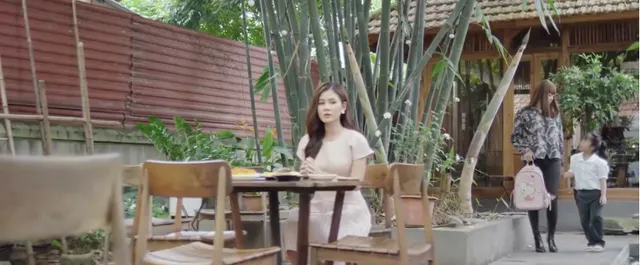 Mùa hoa tìm lại - Tập 19: Một phút sơ sểnh, Lệ bị vợ Đồng dắt mũi hòng giành lại con với Đồng - Ảnh 12. Mùa hoa tìm lại - Tập 19: Một phút sơ sểnh, Lệ bị vợ Đồng dắt mũi hòng giành lại con với Đồng - Ảnh 12.
