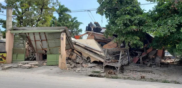 Động đất mạnh 7,2 độ ở Haiti, ít nhất 227 người thiệt mạng - Ảnh 3. Động đất mạnh 7,2 độ ở Haiti, ít nhất 227 người thiệt mạng - Ảnh 3.