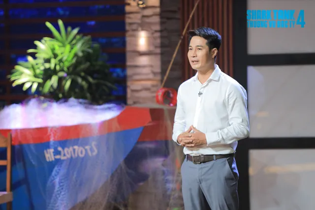 Shark Tank: Quyết chiêu mộ startup Mực nhảy, Shark Liên cạnh tranh với Shark Bình - Ảnh 1.