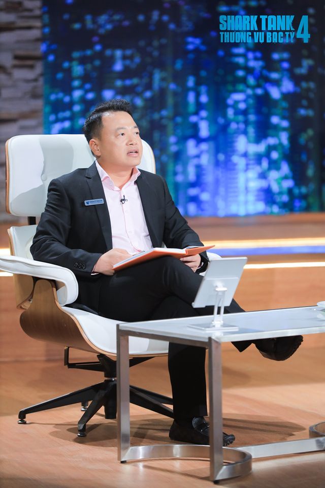 Shark Tank: Quyết chiêu mộ startup Mực nhảy, Shark Liên cạnh tranh với Shark Bình - Ảnh 4.