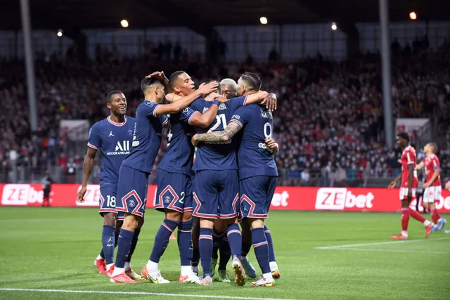 Brest 2-4 PSG: Đại tiệc bàn thắng - Ảnh 1.