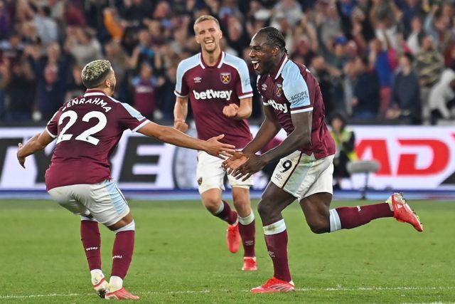 Vùi dập Leicester City, West Ham hiên ngang vươn lên dẫn đầu Ngoại hạng Anh - Ảnh 3.