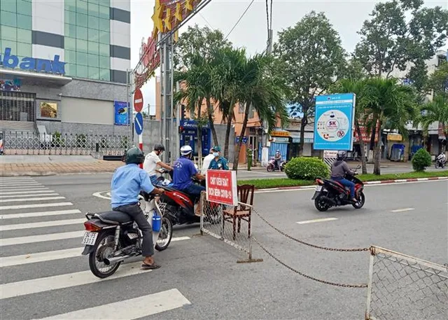 Thêm nhiều ca dương tính COVID-19 mới, Bạc Liêu hoãn đón người dân trở về - Ảnh 2.