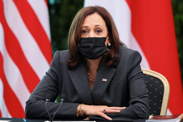 Ấn tượng về Kamala Harris - Phó Tổng thống Mỹ đầu tiên thăm chính thức Việt Nam - Ảnh 5. Ấn tượng về Kamala Harris - Phó Tổng thống Mỹ đầu tiên thăm chính thức Việt Nam - Ảnh 5.