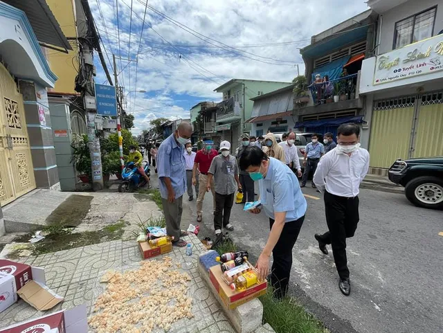 Bộ trưởng Bộ Y tế Nguyễn Thanh Long: Đưa túi thuốc và gói an sinh đến tận người dân - Ảnh 1.