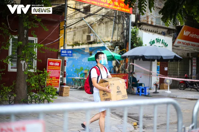 Ổ dịch Thanh Xuân Trung sau 5 ngày bùng phát, trở thành điểm nóng nhất Thủ đô về COVID-19 - Ảnh 3. Ổ dịch Thanh Xuân Trung sau 5 ngày bùng phát, trở thành điểm nóng nhất Thủ đô về COVID-19 - Ảnh 3.